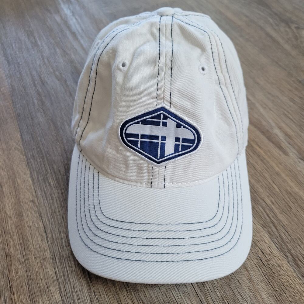 Fidra White Adjustable Hat